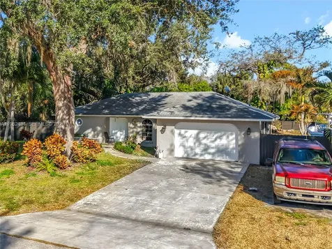 216 Greenwood Lehigh Acres FL 33936