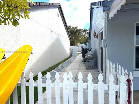 19230 NW 87th Place Hialeah FL 33018
