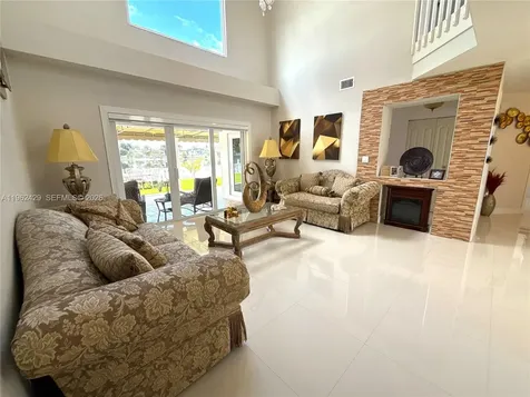 19230 NW 87th Place Hialeah FL 33018