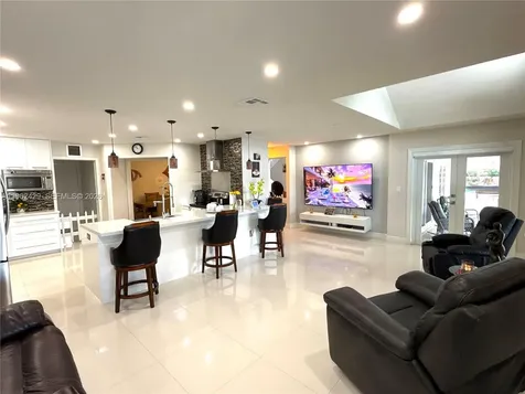 19230 NW 87th Place Hialeah FL 33018