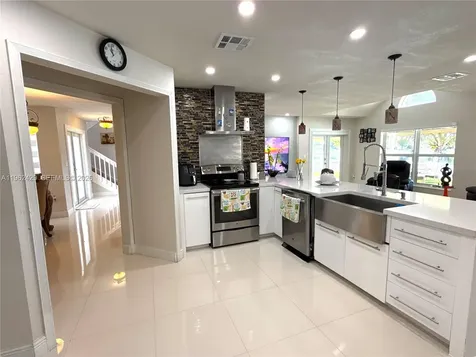 19230 NW 87th Place Hialeah FL 33018