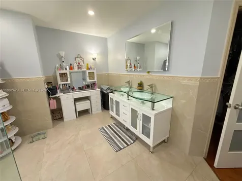 19230 NW 87th Place Hialeah FL 33018