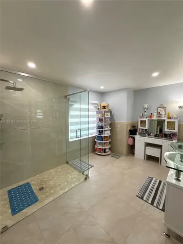 19230 NW 87th Place Hialeah FL 33018