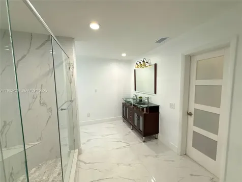 19230 NW 87th Place Hialeah FL 33018