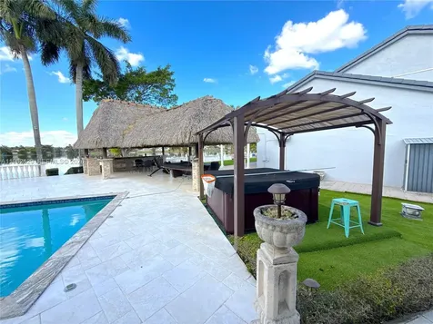 19230 NW 87th Place Hialeah FL 33018