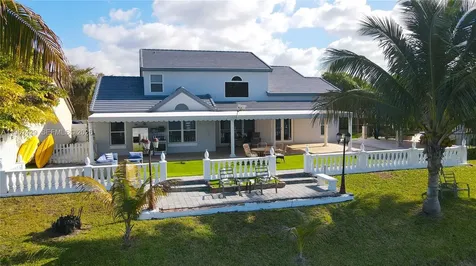 19230 NW 87th Place Hialeah FL 33018