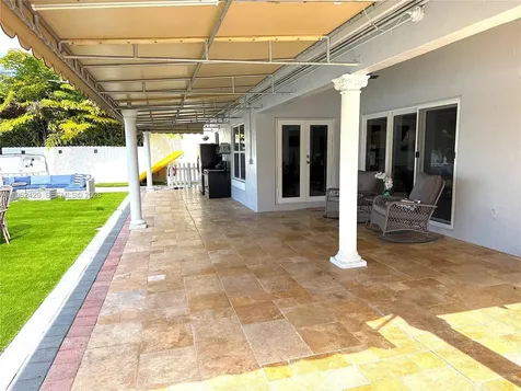 19230 NW 87th Place Hialeah FL 33018