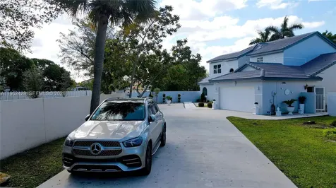 19230 NW 87th Place Hialeah FL 33018