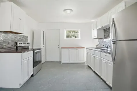 907 N 20th Street Fort Pierce FL 34950