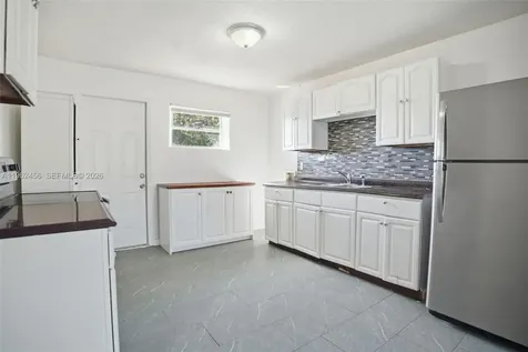907 N 20th Street Fort Pierce FL 34950