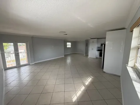 948 E 47th Street Hialeah FL 33013