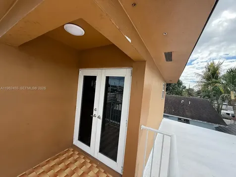 948 E 47th Street Hialeah FL 33013