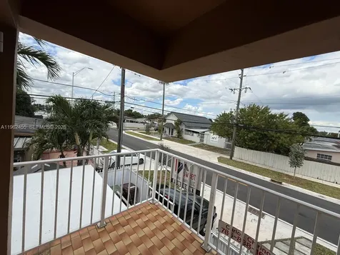948 E 47th Street Hialeah FL 33013