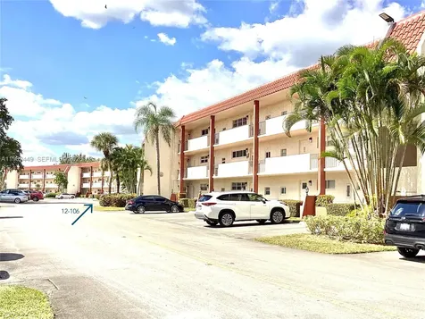 9423 S Hollybrook Lake Drive Pembroke Pines FL 33025