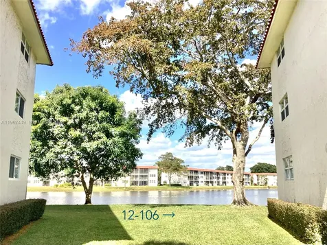 9423 S Hollybrook Lake Drive Pembroke Pines FL 33025