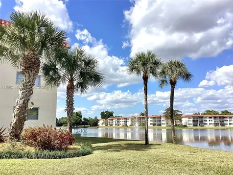 9423 S Hollybrook Lake Drive Pembroke Pines FL 33025