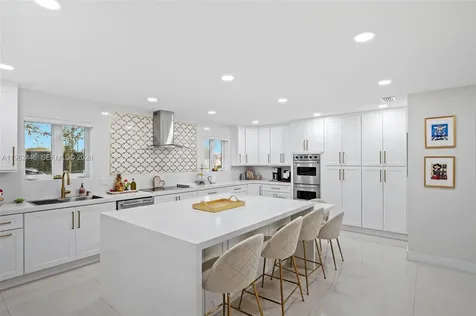 16140 Aberdeen Way Miami Lakes FL 33014