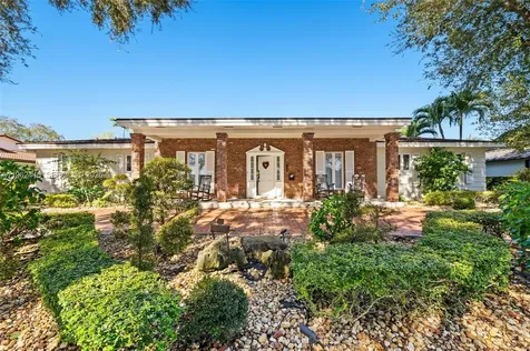 16140 Aberdeen Way Miami Lakes FL 33014