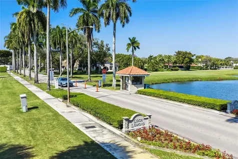 16140 Aberdeen Way Miami Lakes FL 33014