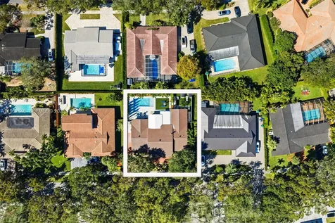 16140 Aberdeen Way Miami Lakes FL 33014