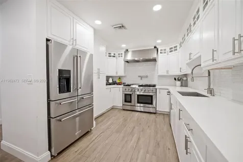 400 SW 62nd Avenue Plantation FL 33317