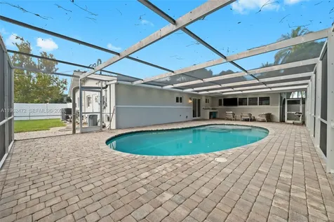 400 SW 62nd Avenue Plantation FL 33317