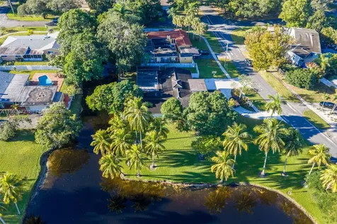 400 SW 62nd Avenue Plantation FL 33317