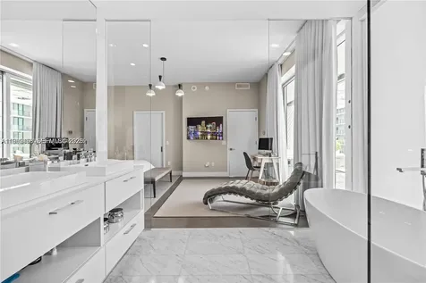 650 NE 32nd Street Miami FL 33137