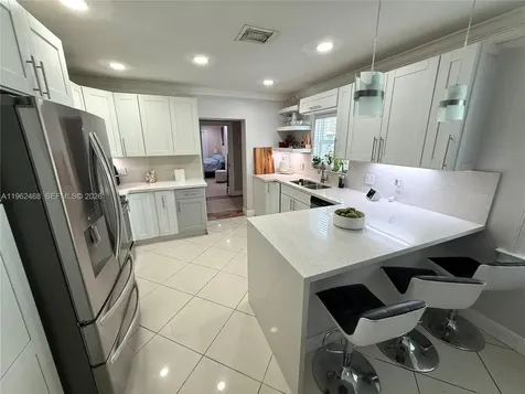 300 SW 71st Avenue Miami FL 33144