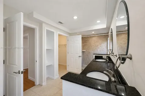 5327 Sapphire Valley Boca Raton FL 33486