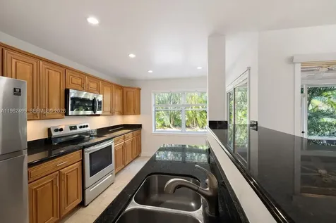 5327 Sapphire Valley Boca Raton FL 33486