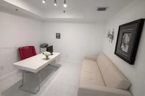 2641 N Flamingo Road Sunrise FL 33323