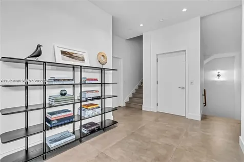 650 NE 32nd Street Miami FL 33137