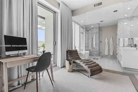 650 NE 32nd Street Miami FL 33137
