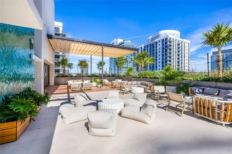 11 NE 6th Street Miami FL 33132