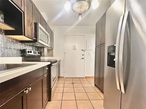 7135 Collins Avenue Miami Beach FL 33141