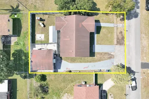 3280 NW 213th Terrace Miami Gardens FL 33056