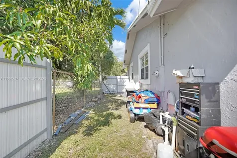 3280 NW 213th Terrace Miami Gardens FL 33056