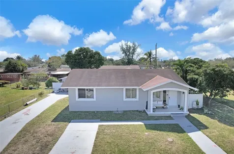 3280 NW 213th Terrace Miami Gardens FL 33056