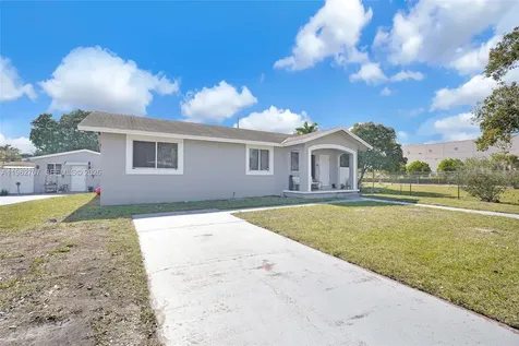 3280 NW 213th Terrace Miami Gardens FL 33056