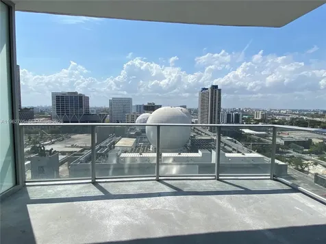 851 NE 1st Avenue Miami FL 33132