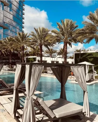 851 NE 1st Avenue Miami FL 33132
