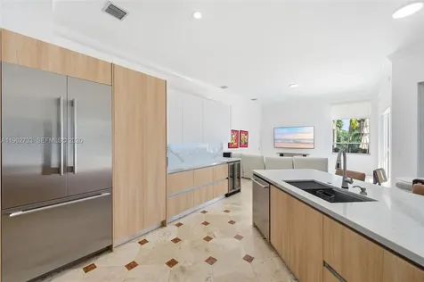 2562 Eagle Run Lane Weston FL 33327