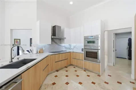 2562 Eagle Run Lane Weston FL 33327