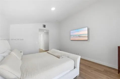 2562 Eagle Run Lane Weston FL 33327