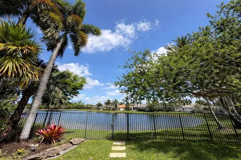 2562 Eagle Run Lane Weston FL 33327