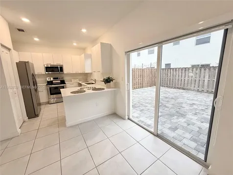 12612 NW 23rd Place Miami FL 33167