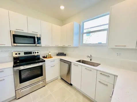 12612 NW 23rd Place Miami FL 33167