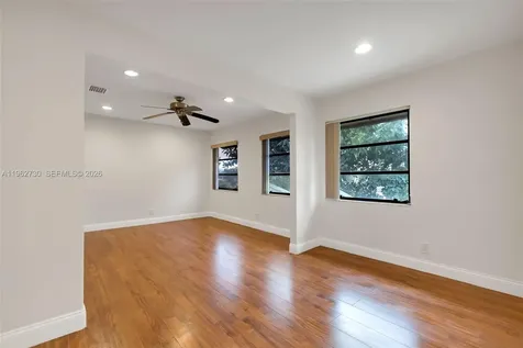 4011 SW 82nd Terrace Davie FL 33328