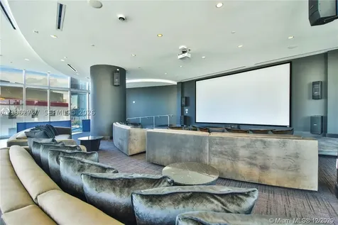 851 NE 1st Avenue Miami FL 33132